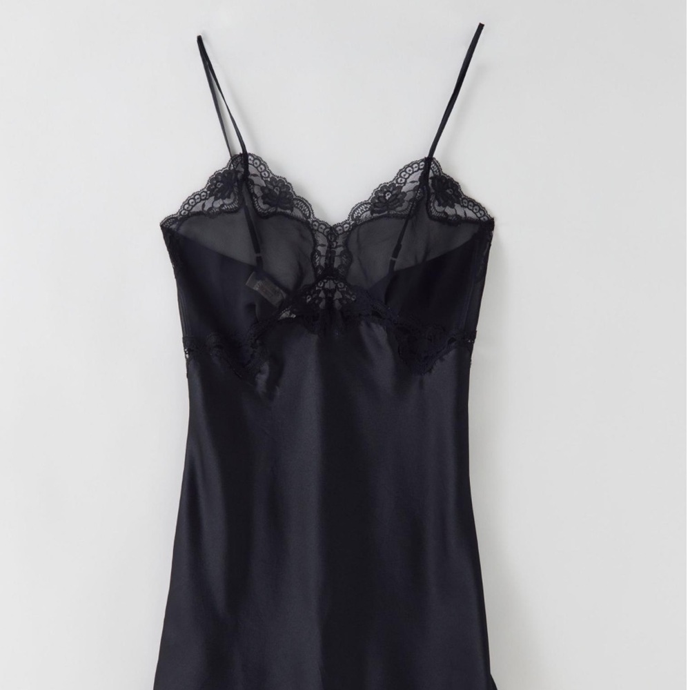 Victoria’s Secret Vintage Silk Slip Dress in Black Size M
